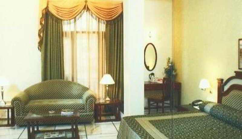 ניו דלהי Hotel Ashoka International מראה חיצוני תמונה