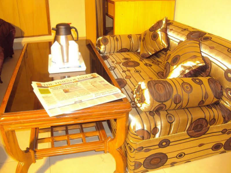 ניו דלהי Hotel Ashoka International מראה חיצוני תמונה